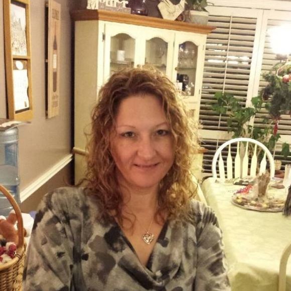 Meet your Posher, Sandy - Picture 1 of 1